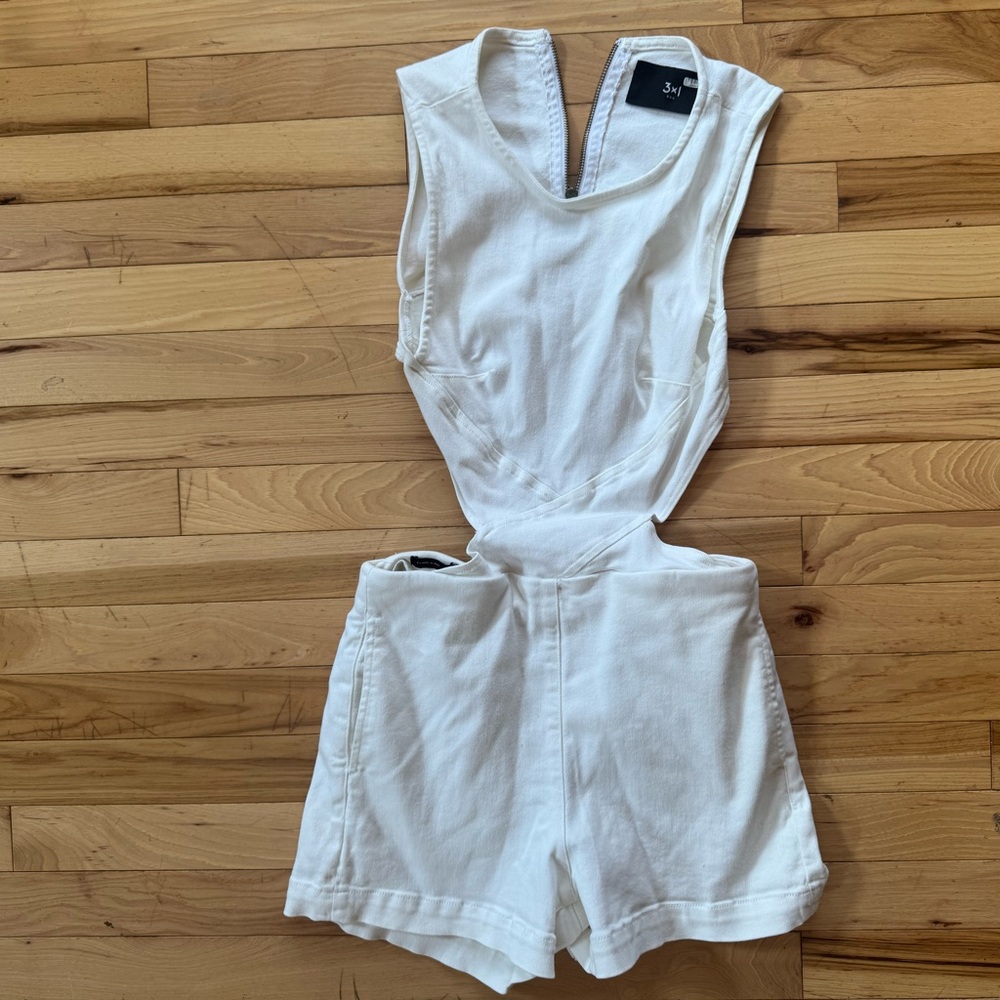 3x1 White Sleeveless Romper ladies size Xs